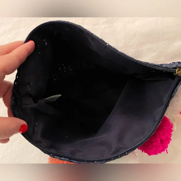 Shiraleah Navy Rio Zip Pouch Clutch Handbag w/ White Pink And Coral Pompoms NWT - Picture 4 of 6